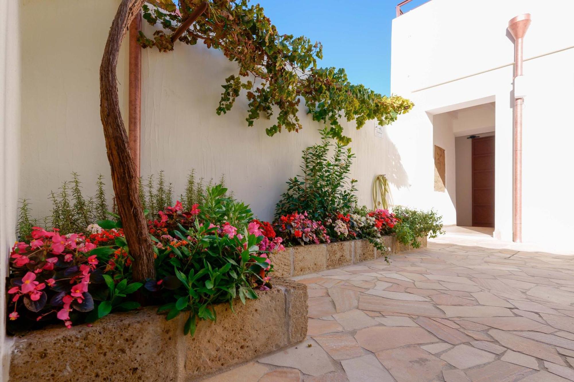 Guest House Deidda - Ts Rooms B&B San Sperate 외부 사진